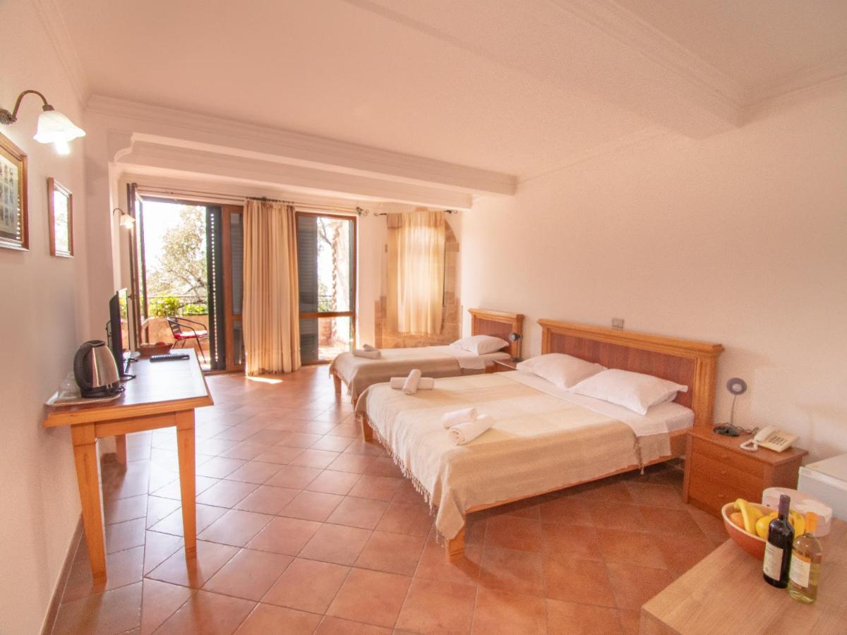 Apartments And Rooms Levantin Inn Sveti Stefan Eksteriør bilde