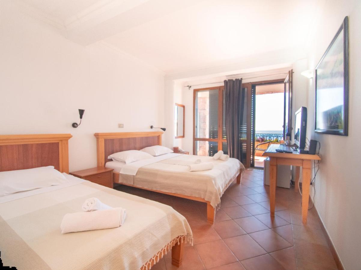 Apartments And Rooms Levantin Inn Sveti Stefan Eksteriør bilde