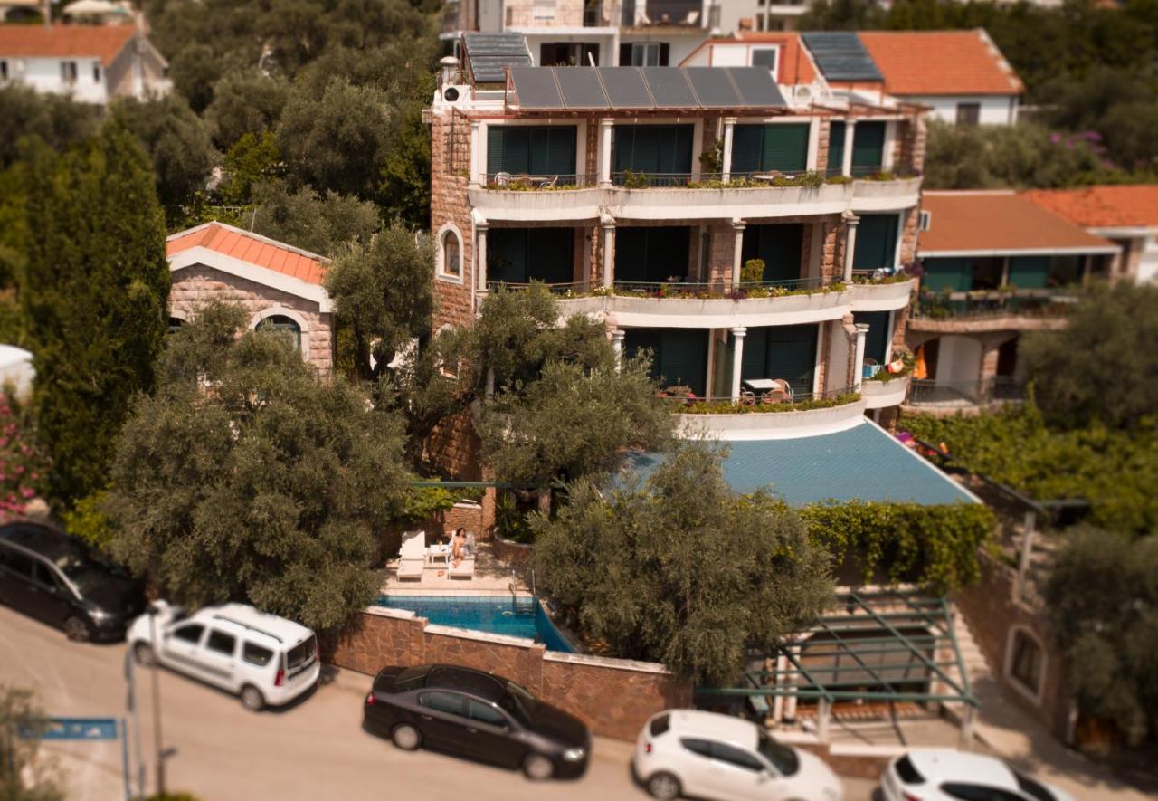 Apartments And Rooms Levantin Inn Sveti Stefan Eksteriør bilde