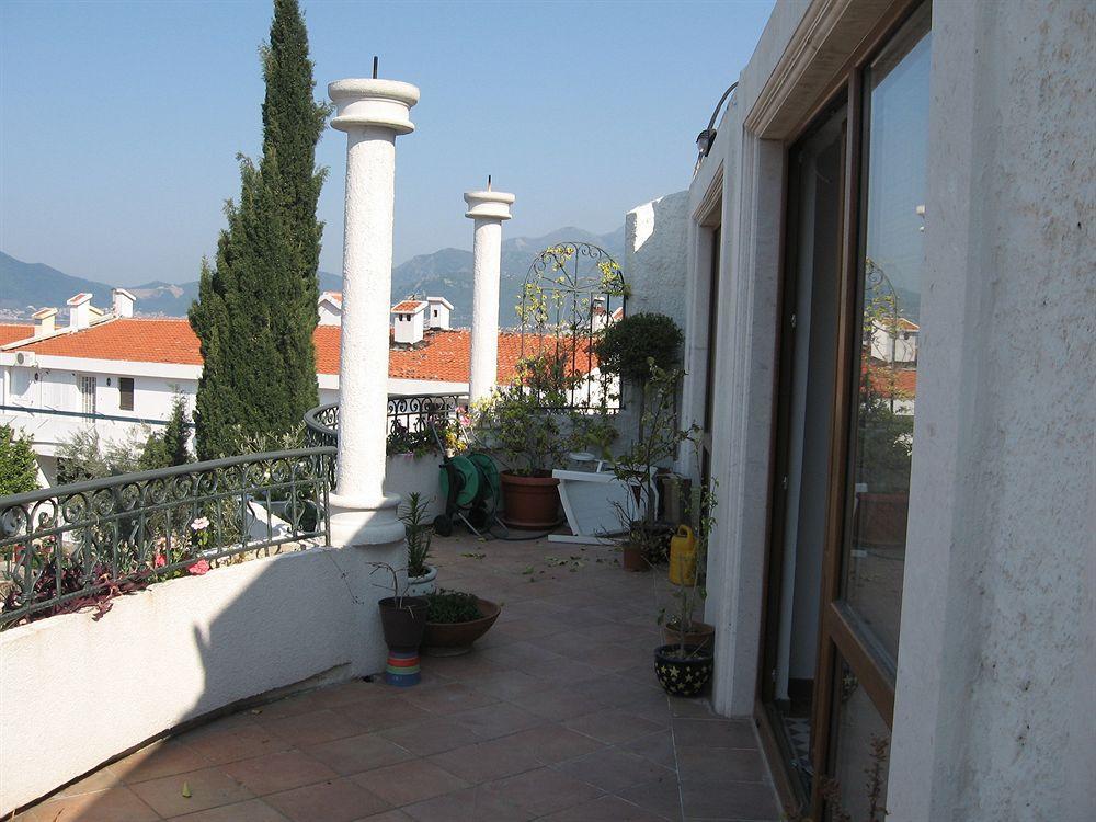 Apartments And Rooms Levantin Inn Sveti Stefan Eksteriør bilde