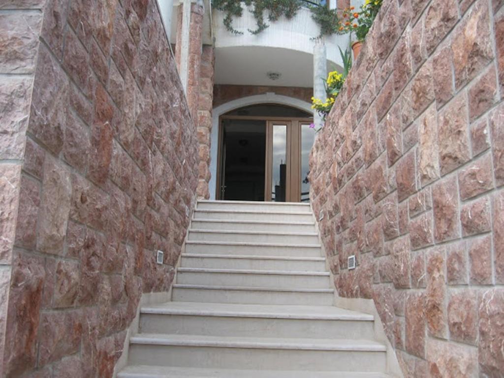 Apartments And Rooms Levantin Inn Sveti Stefan Eksteriør bilde