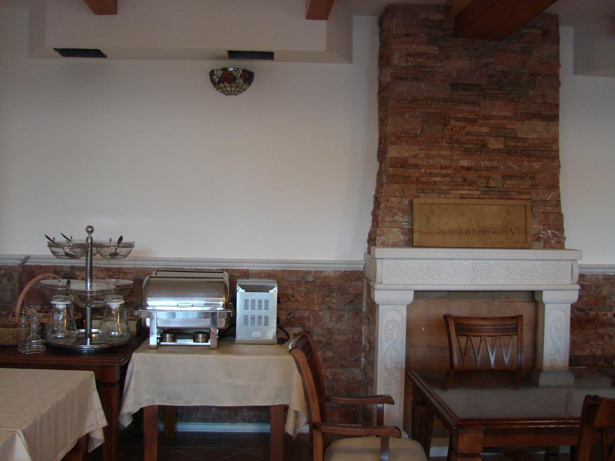 Apartments And Rooms Levantin Inn Sveti Stefan Eksteriør bilde
